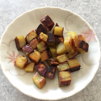 出来たて熱々を食べるとあまりカリカリしないし火傷しますが、少し冷ましてから食べるとカリカリでとても美味しいです！！覚書:焦げやすいから弱火で7~8分で良いかも